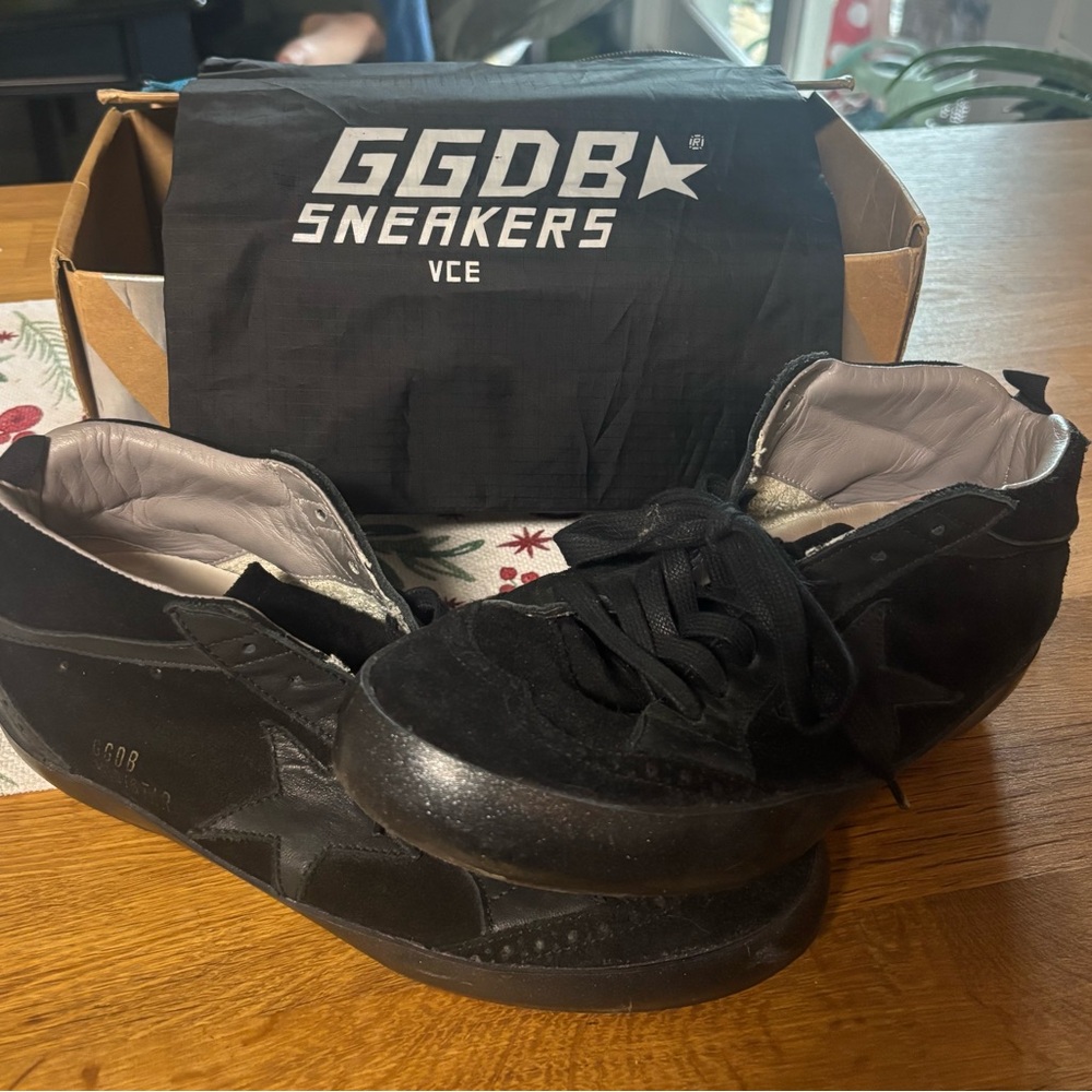 Black Sneakers for Women